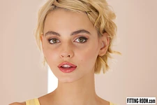 Ariel | Horny Supermodel Loves To Masturbate