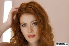 Heidi Rom - Alt Model Fingers Her Gaped Pussy