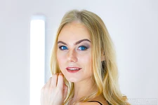 Nancy Ace | Wet Open Pussy