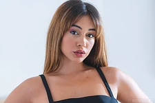 Ginebra Bellucci | Rounded Bum