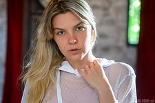 Mischa Wren | Hairy Babe Loves Anal