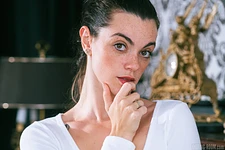 Bad Queen Rocy | Panties Over Pantyhose