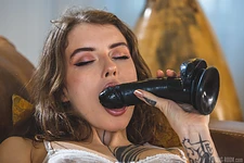 Eden Ivy | Dark Angel