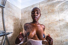 Zaawaadi | Wet Sexy Goddess