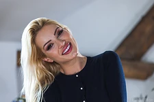 Cherry Kiss | Shining