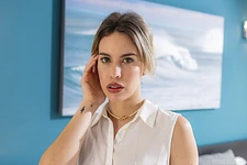 Toni Maria - Elegant Horny Latina