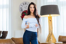 Kama Oxi | Your New Horny Girlfriend