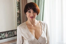 Ola Ramona - Nympho Matura Woman