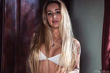 TheKaGGGirl - Peace And Love