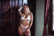 TheKaGGGirl - Peace And Love