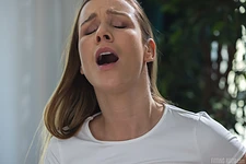 Alexis Crystal - A Star Is Back