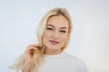 Leanne Lace - A True Czech Goddess