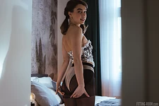 Elena Vedem - Honey Loves Nylon