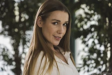 Alexis Crystal - Bigger Is Better