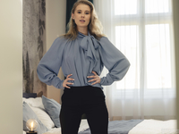 Eyla Moore - Spying On Your Hairy Intern